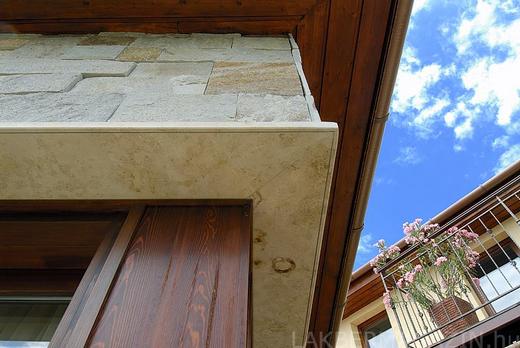 Jura mészkő, beige szemöldök