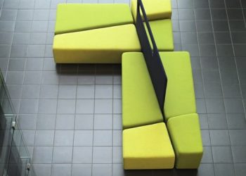 Közösségi terek és várószobák arculatát színesítő, formabontó stílusú kanapé | Diagonal - MARTELA