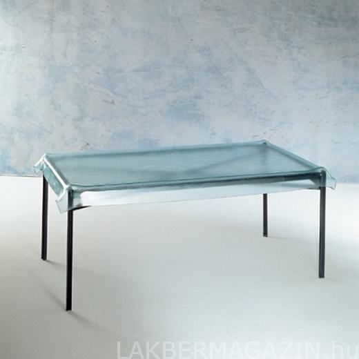 fiam italia illusion asztal philippe starck 01