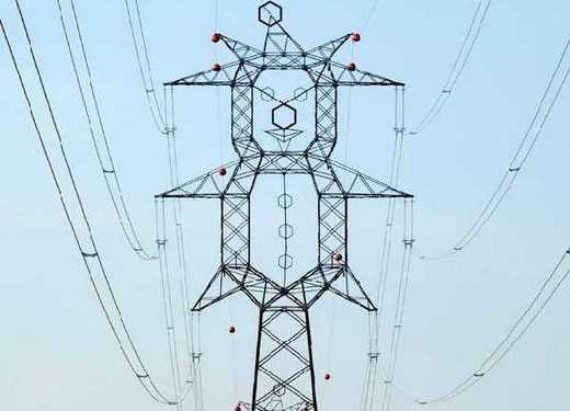 Formabontó távvezetéki oszlopok a  magyar villamosenergia átviteli hálózaton