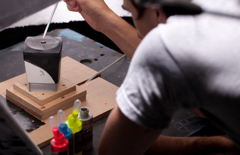 Hangszobrászat - gyönyörű kompozíciók festék és hangrezgés segítségével