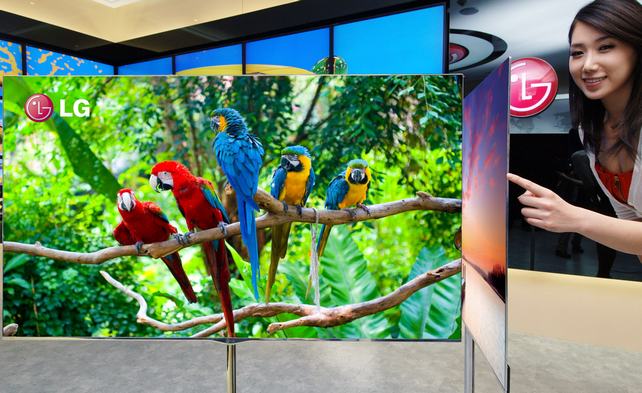 Az 55 hüvelyk (139,7 cm) képátlójú, lenyűgözően keskeny LG OLED TV kiváló képminőséget nyújt - az EISA bírái által is elismert - lenyűgöző kontraszt, valamint a széles látószög révén.