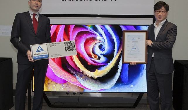 A hajlított képernyőjű OLED TV, valamint a Samsung S9 Ultra HD felbontású televízió is szakmai díjakban részesültek