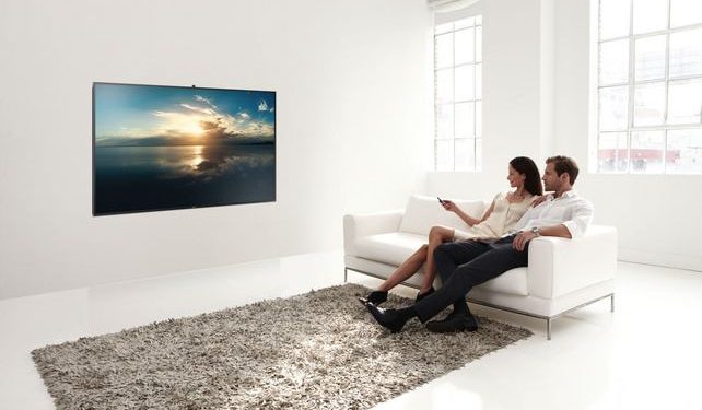 Kortalan műalkotás a nappaliban: újabb UHD TV-k a Samsungtól - w f9000 4