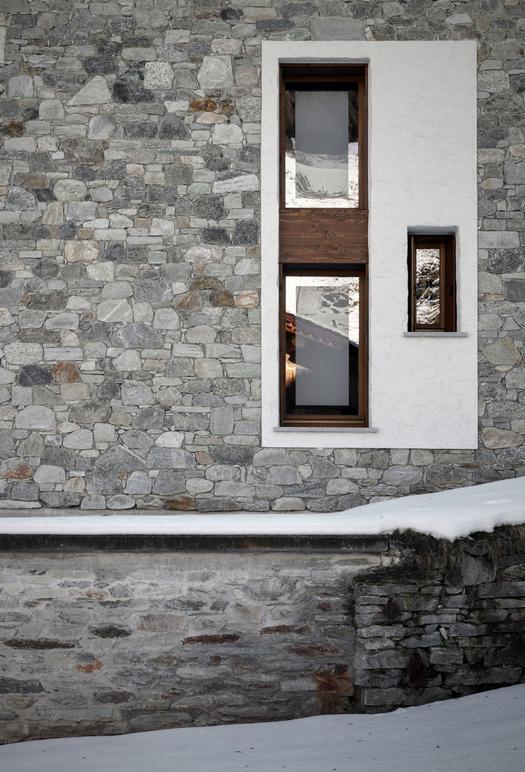 Istálló és pajta átalakítása szép, modern otthonná