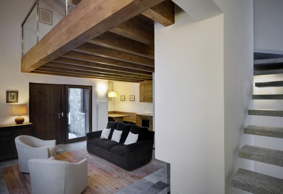 Istálló és pajta átalakítása szép, modern otthonná