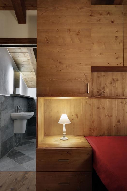 Istálló és pajta átalakítása szép, modern otthonná