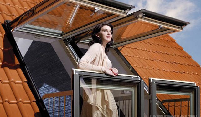 Tetőtéri ablak rendszer innovatív erkély funkcióval - FAKRO FGH-V 1