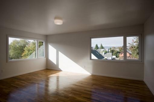 ikerhaz-cedrusfa-burkolattal-01