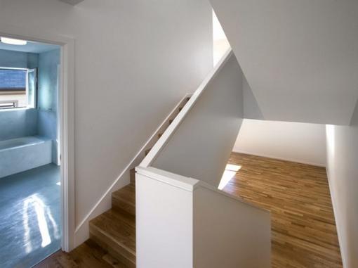 ikerhaz-cedrusfa-burkolattal-02