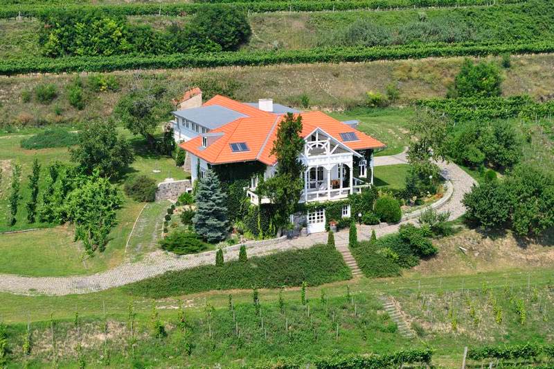 Veranda a sziklák alatt - Szeremley Huba