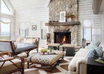 Egy fantasztikus faház, kopottas fehérre festett gerendákkal