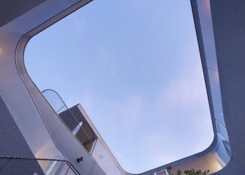 Ház a talajszint fölé emelve - mint egy madárfészekben | Toda House, Hiroshima 01