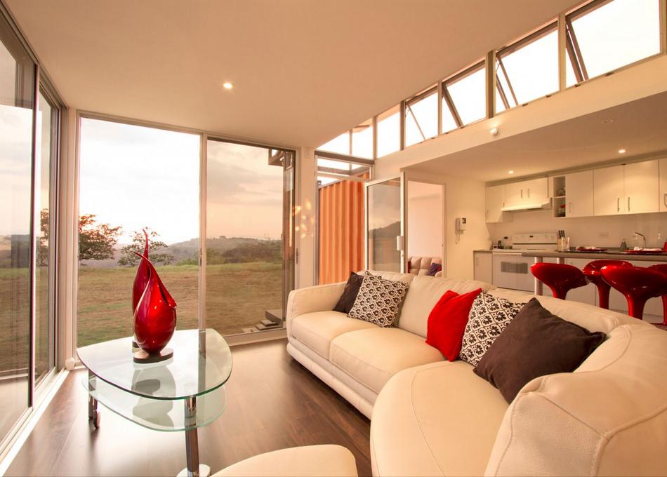 Fantasztikus építészeti project egy bátor döntésből - álomotthon leselejtezett konténerekból Álomotthon leselejtezett konténerekből