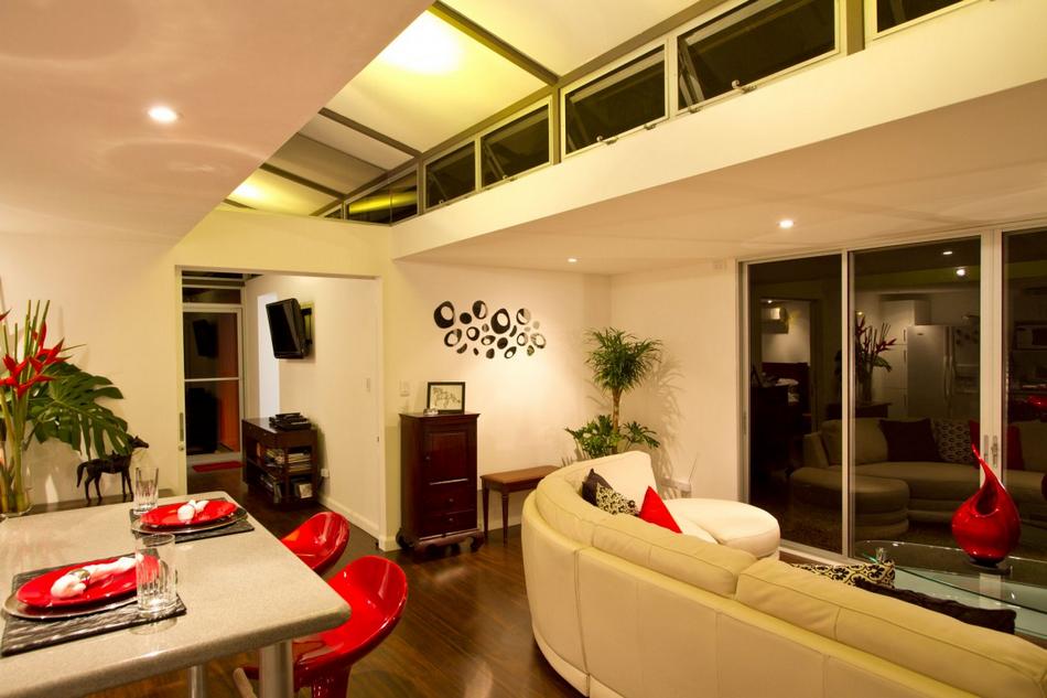 Fantasztikus építészeti project egy bátor döntésből - álomotthon leselejtezett konténerekból Álomotthon leselejtezett konténerekből