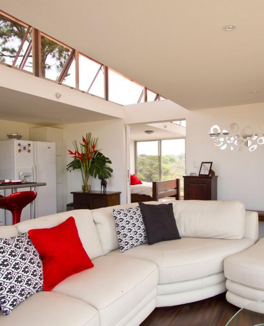 Fantasztikus építészeti project egy bátor döntésből - álomotthon leselejtezett konténerekból Álomotthon leselejtezett konténerekből