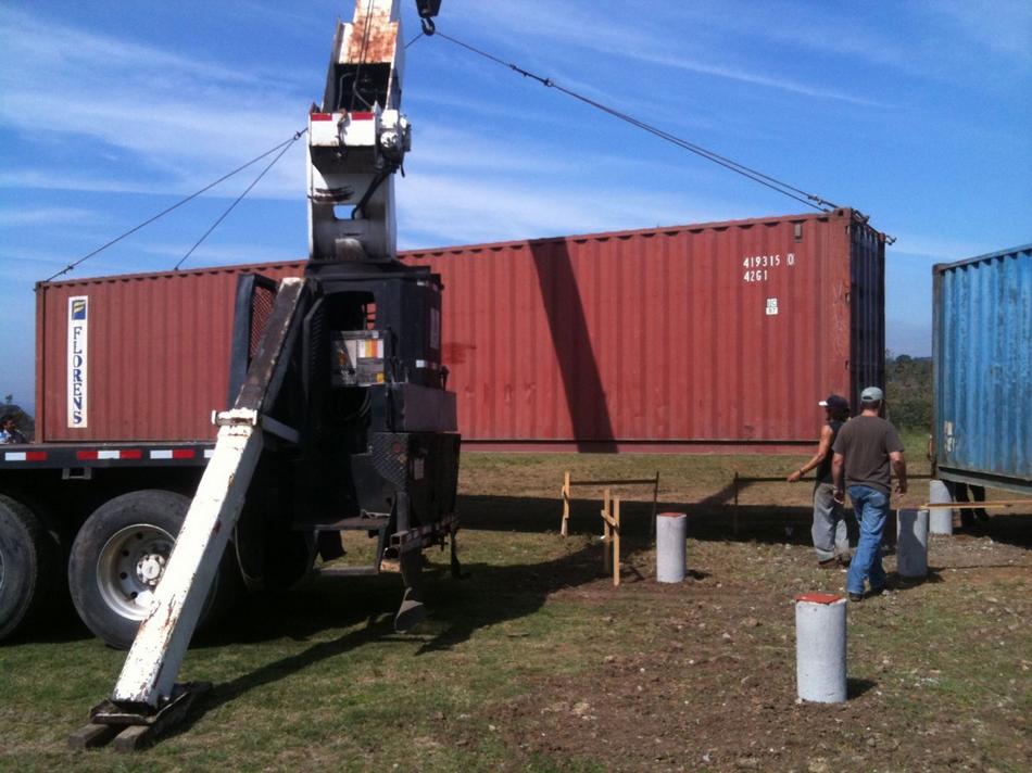 Fantasztikus építészeti project egy bátor döntésből - álomotthon leselejtezett konténerekból Álomotthon leselejtezett konténerekből