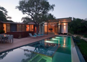 Cascading Creek House - hivalkodástól mentes, nagy texasi otthon, zöld technológiákkal