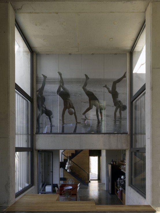 modern-but-traditional-house-design-5 modern-but-traditional-house-design-5