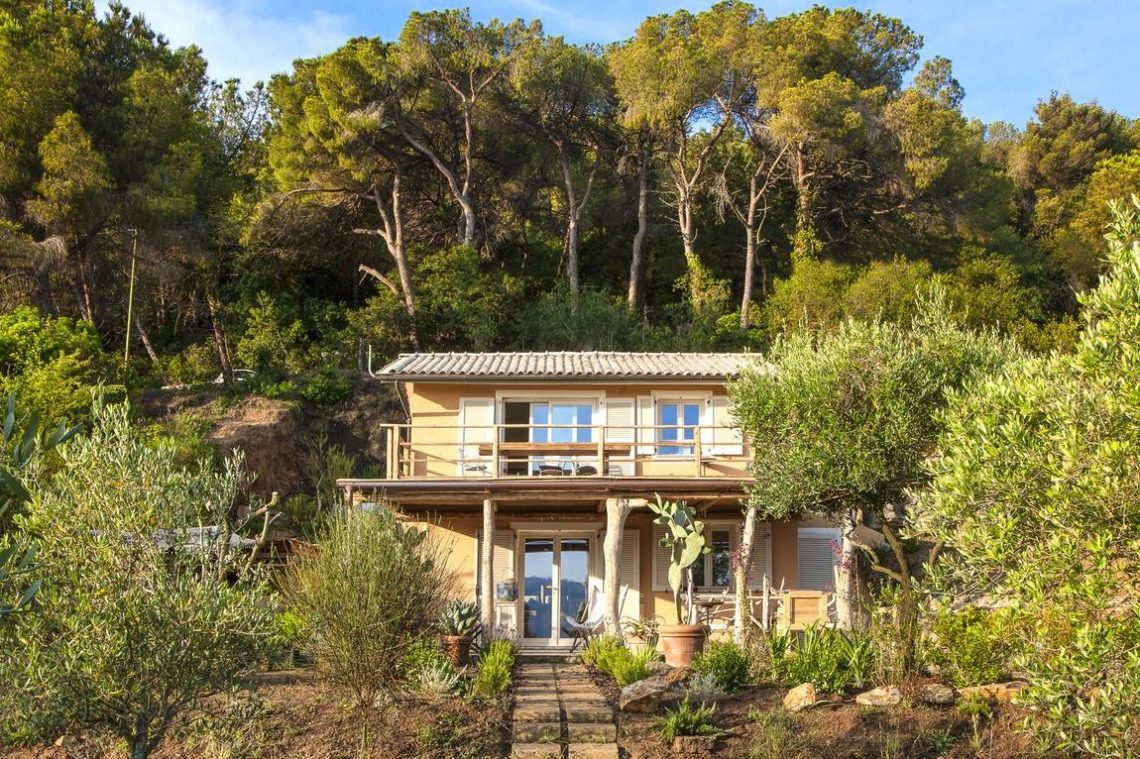 Minden ízében természetes vidéki ház csodás zöld környezetben - Casa Mazzacorta - fotó: Adriano Bacchella