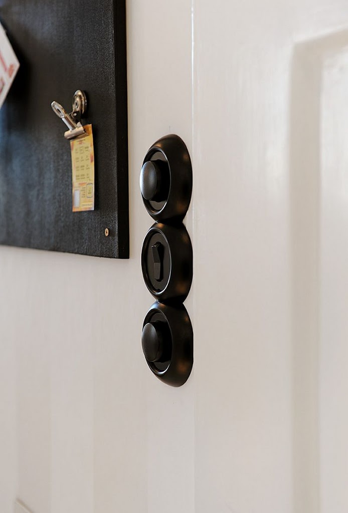 Nőies hangulatú 52nm-es lakás változatos mintájú tapétákkal dekorálva noies_hangulatu_52nm_es_lakas_valtozatos_mintaju_tapetakkal_dekoralva_28