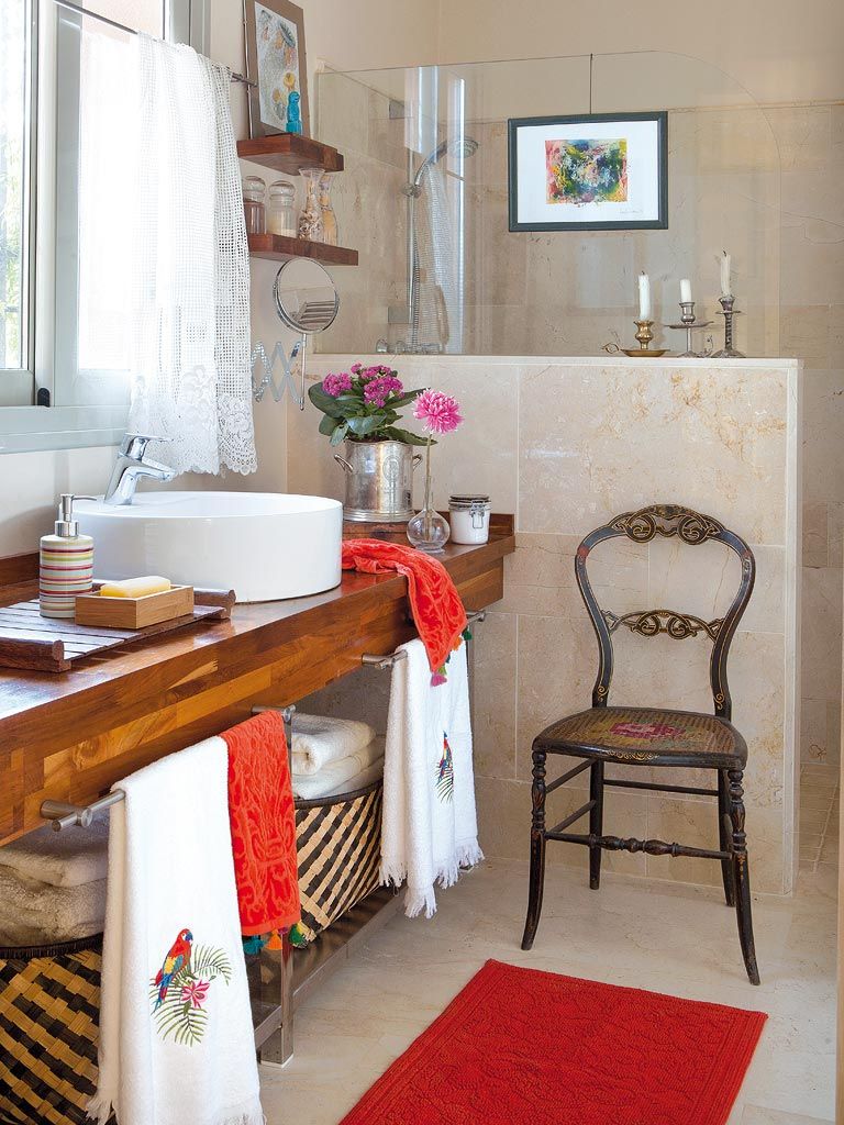 Virágok színei és a tavasz frissessége egy szép természetes otthonban Virágok színei és a tavasz frissessége egy szép természetes otthonban