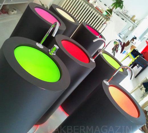 Színes szabadon álló mosdó - WET Fusion II led világítással 01