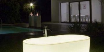 Világító fürdőkád színterápiával - Antonio Lupi, OIO
