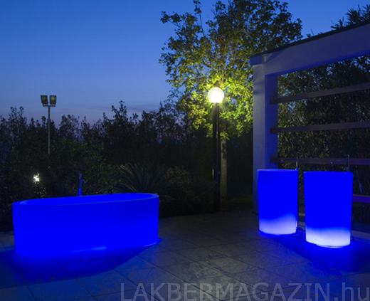 Világító fürdőkád színterápiával - Antonio Lupi, OIO Világító fürdőkád színterápiával - Antonio Lupi, OIO