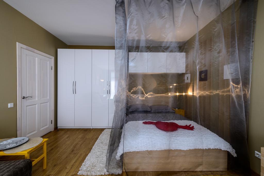 Egyszobás lakás hosszú távú bérbeadásra berendezve - 25m2 nappali és háló egyben, 12m2-es konyha Egyszobás lakás hosszú távú bérbeadásra berendezve - 25m2 nappali és háló egyben, 12m2-es konyha