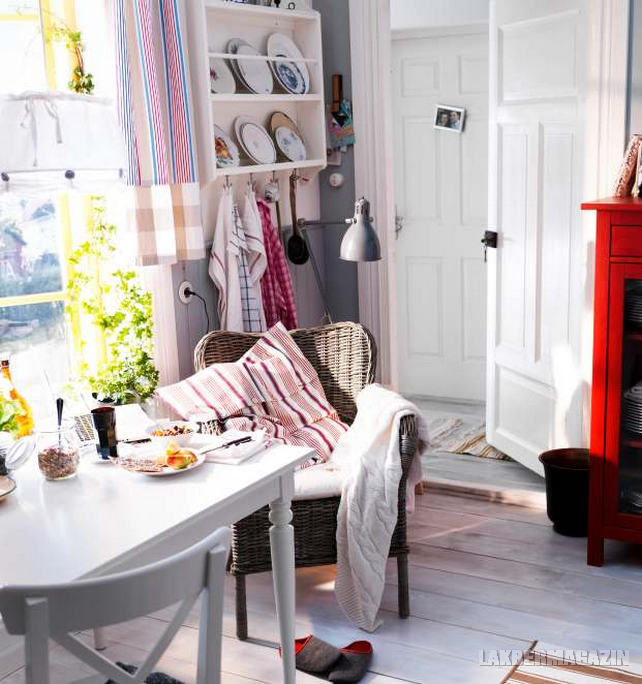 feher nappali etkezo ikea katalogus 2013