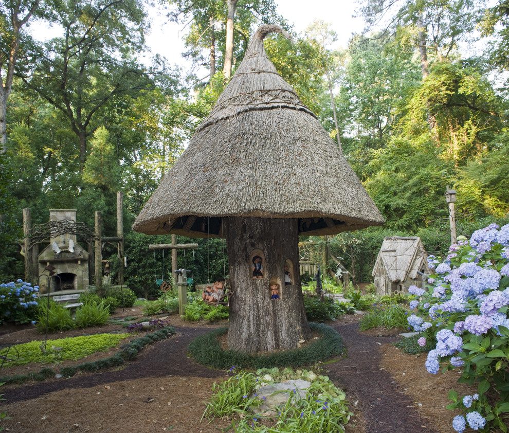 Játékos látványelem a kertben