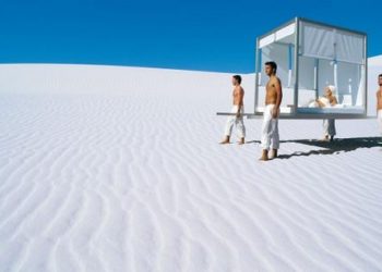 Outdoor-White-daybed-by-Gandia-Blasco-1