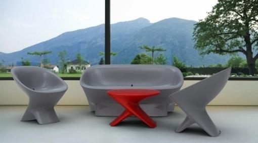 Organikus kerti bútor design újrahasznosított műanyagból