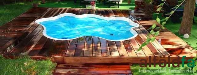 Vörösfenyő teraszburkolat - kültéri burkolat ajánló - medence környékének burkolása Vörösfenyő teraszburkolat - kültéri burkolat ajánló - medence környékének burkolása