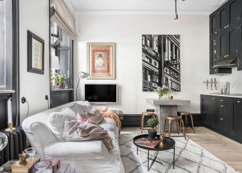 Érdekes, különleges kis 28m2-es lakás fekete bútorokkal, külön hálószobával