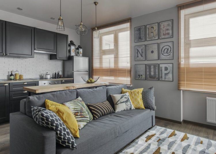 Példa 33m2-es kis lakás berendezésére - térszervezés, dekoráció, bútorok