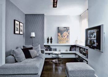 Kis lakás egy férfinak, díszített tolóajtók mögé rejtett mini konyhával - 35m2