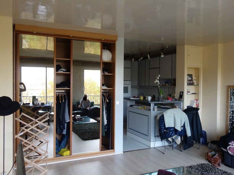 Előtte, utána - diáklánynak vásárolt 36m2-es lakás teljes felújítása, átalakítása, hangszigetelése és berendezése