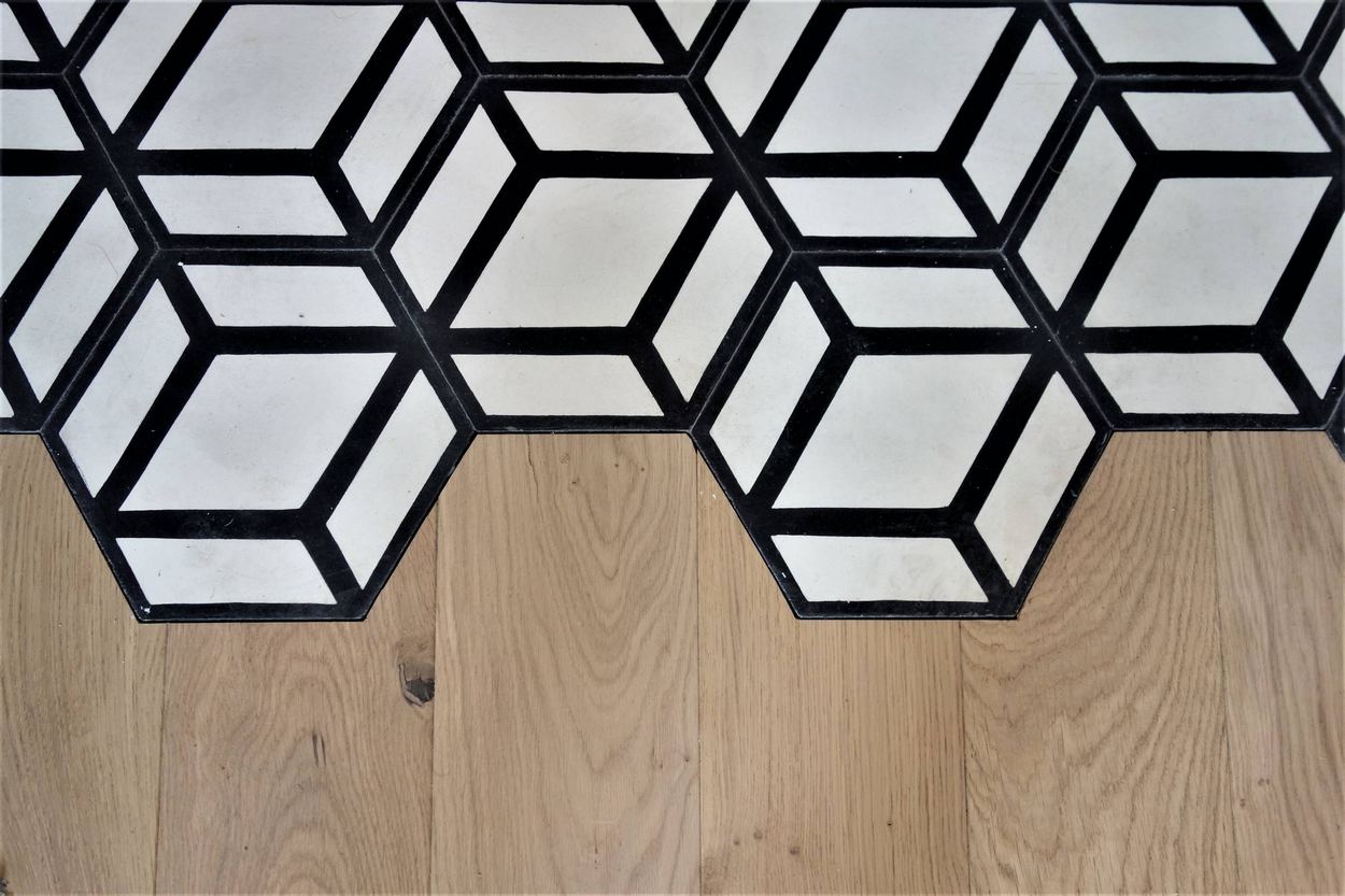 Előtte, utána - diáklánynak vásárolt 36m2-es lakás teljes felújítása, átalakítása, hangszigetelése és berendezése