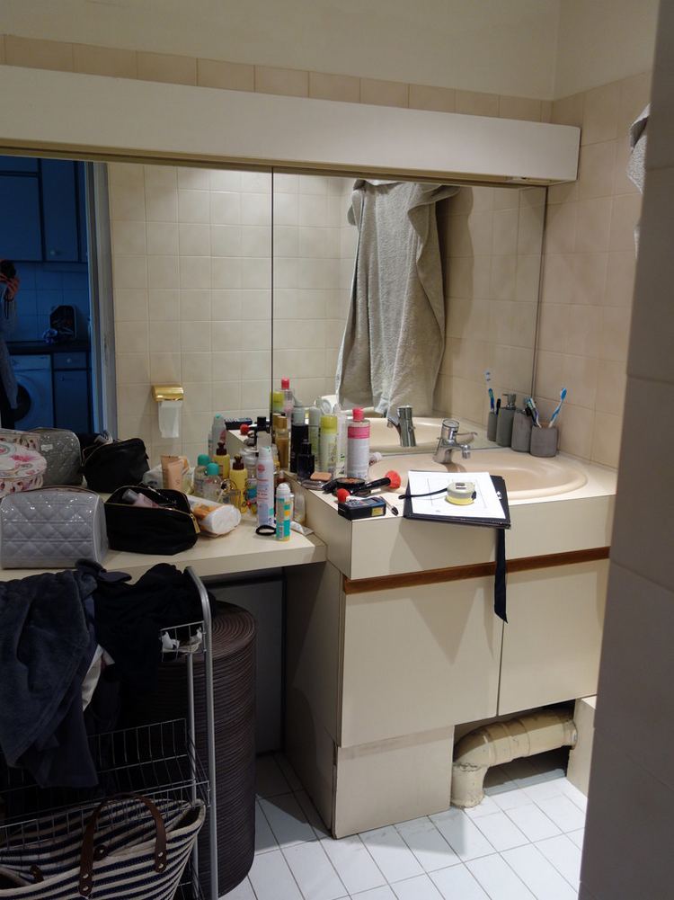 Előtte, utána - diáklánynak vásárolt 36m2-es lakás teljes felújítása, átalakítása, hangszigetelése és berendezése