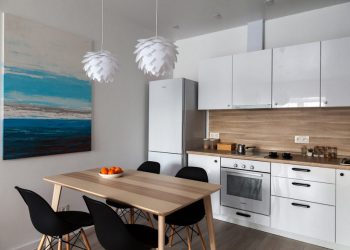 Két 40m2-es lakás egyszerű de ízléses, ötletes berendezéssel - visszafogott, kellemes, természetes színek