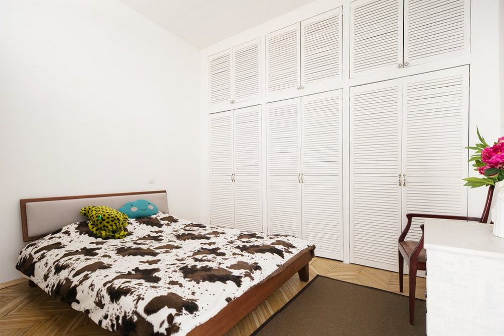 Lila padló, 40m2 - egy fiatal lány saját otthona felújítás után Lila padló, 40m2 - egy fiatal lány saját otthona felújítás után