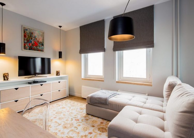 Fiatal férfi 46m2-es lakása - visszafogott, otthonos berendezés, lágy színek