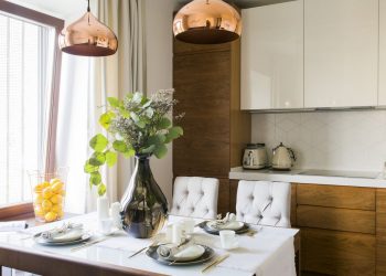 Külön háló és kényelmes gyerekszoba, kompromisszum a nappalit és konyhát illetően - kétgyermekes pár 49m2-es kétszobás otthona