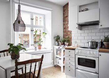 Földszinti 37m2-es lakás nőies, kedves, természetes egyszerűséggel berendezve