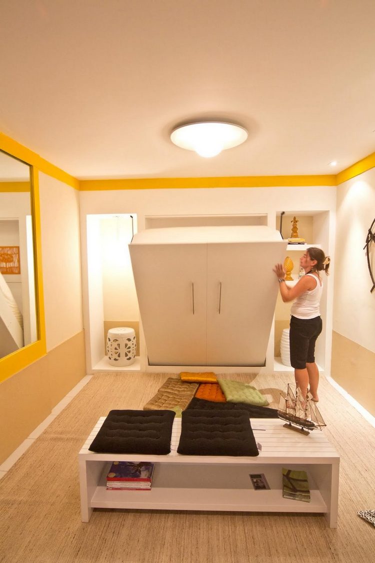 Falból ledönthető, szekrénynek álcázott franciaágy Falból ledönthető, szekrénynek álcázott franciaágy