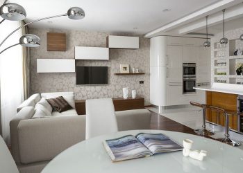 Különlegesen berendezett kis lakás szép anyagokkal, szokatlan formákkal