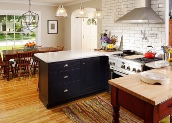 Konyha inspiráció - négytagú család funkcionális, otthonos új konyhája családi házban