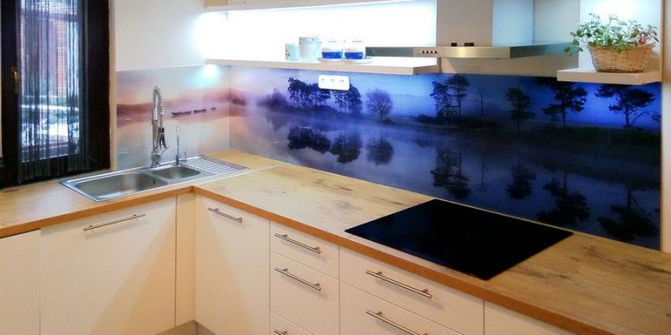 Nyomtatással dekorált üveg konyha hátfal ötletek